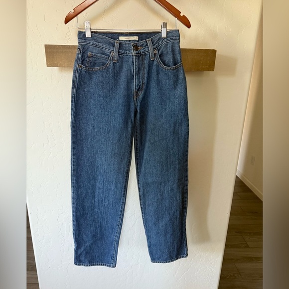 Levi's|Women’s 94 baggy jeans,medium wash high rise in classic style•••size 25 - Picture 10 of 15